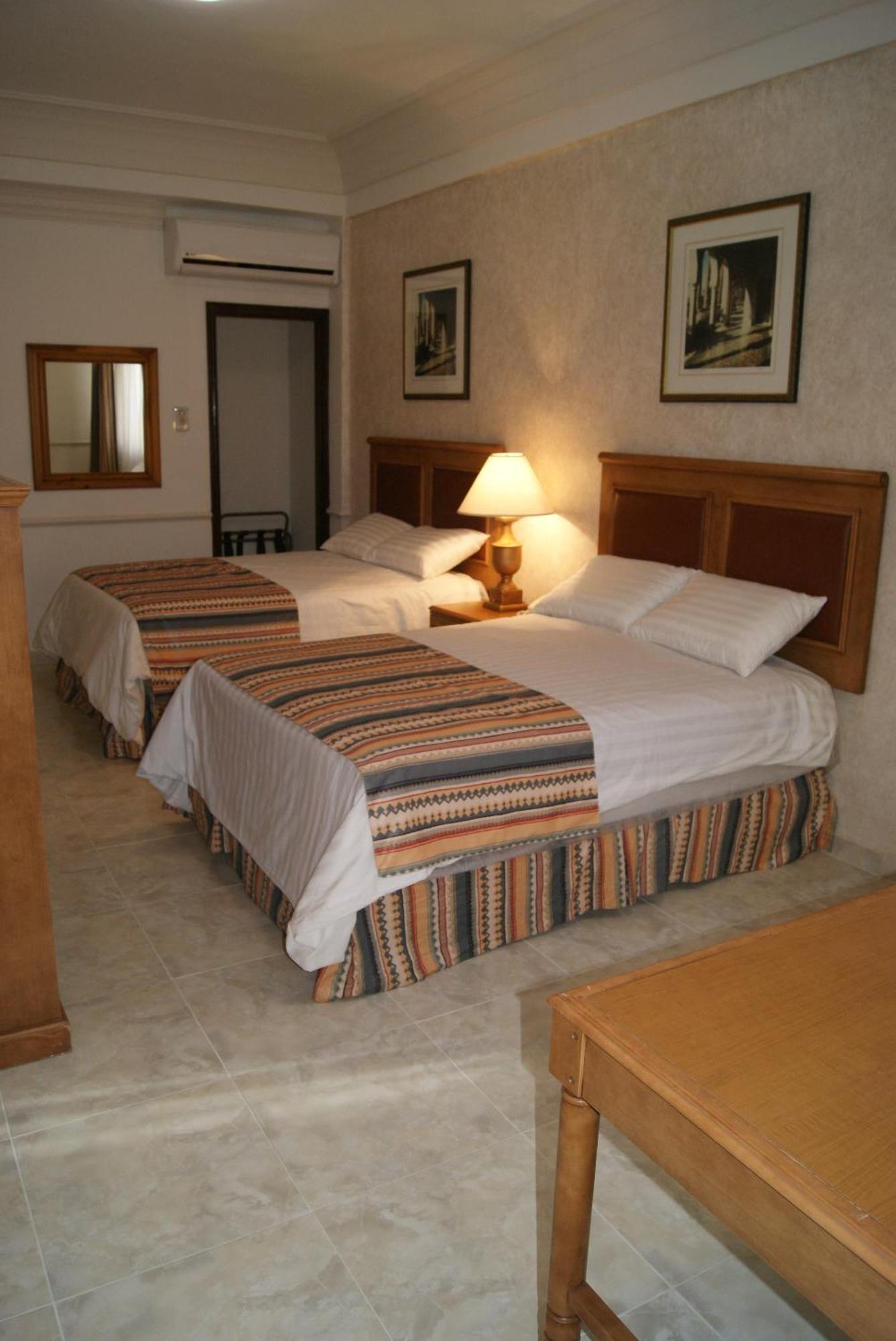 Savoy Express Hotel Torreon Exterior photo