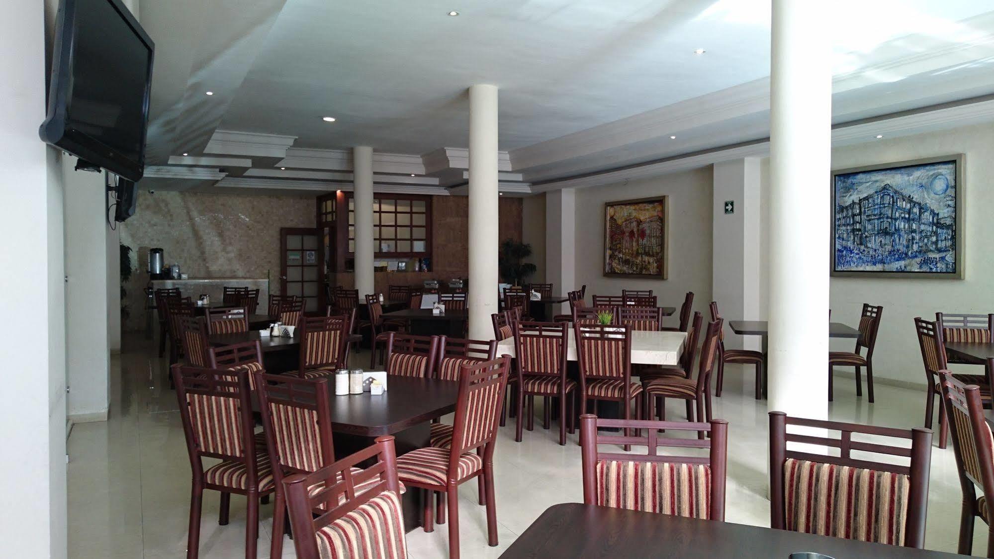 Savoy Express Hotel Torreon Exterior photo